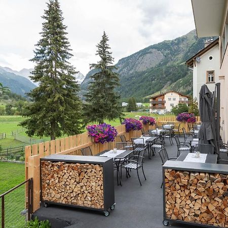 Hotel Crusch Alba Swiss Lodge Zernez Buitenkant foto