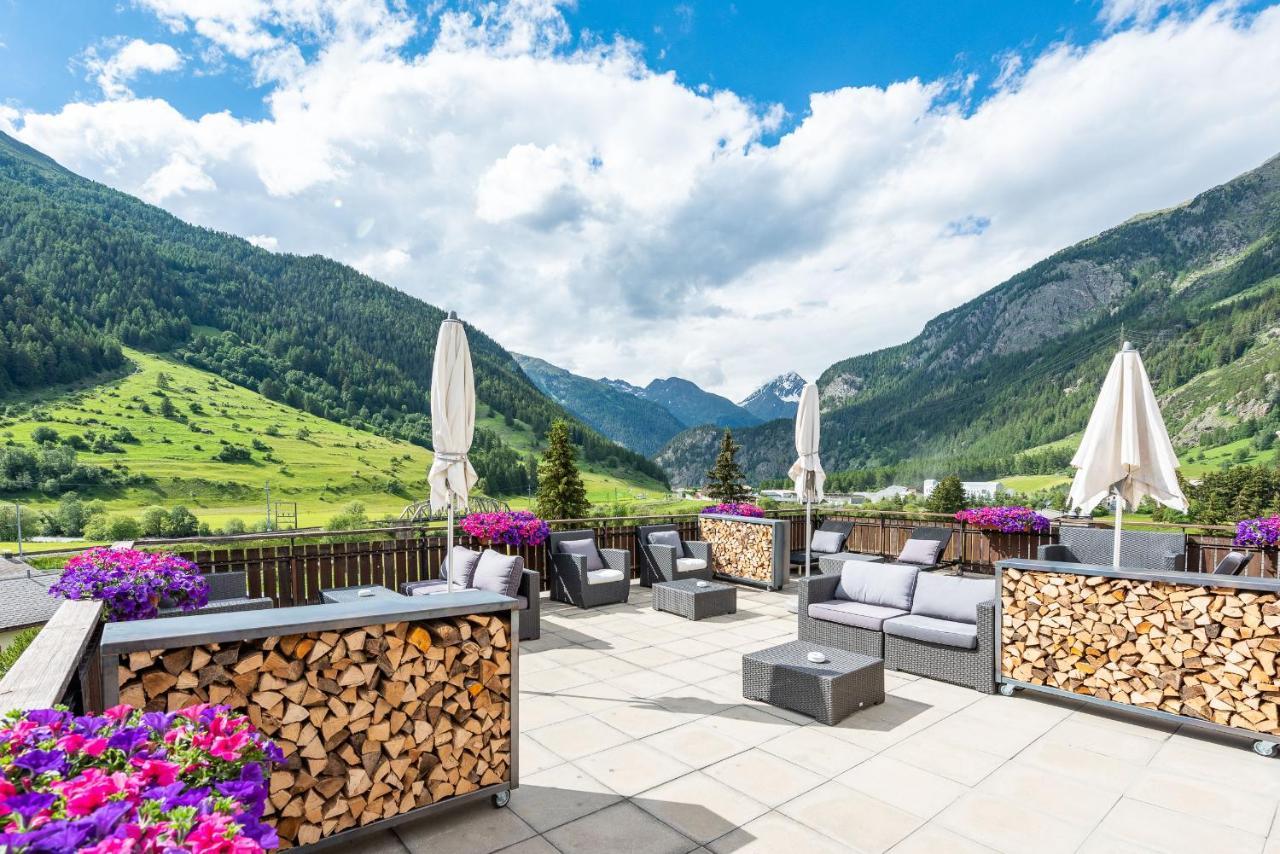 Hotel Crusch Alba Swiss Lodge Zernez Buitenkant foto